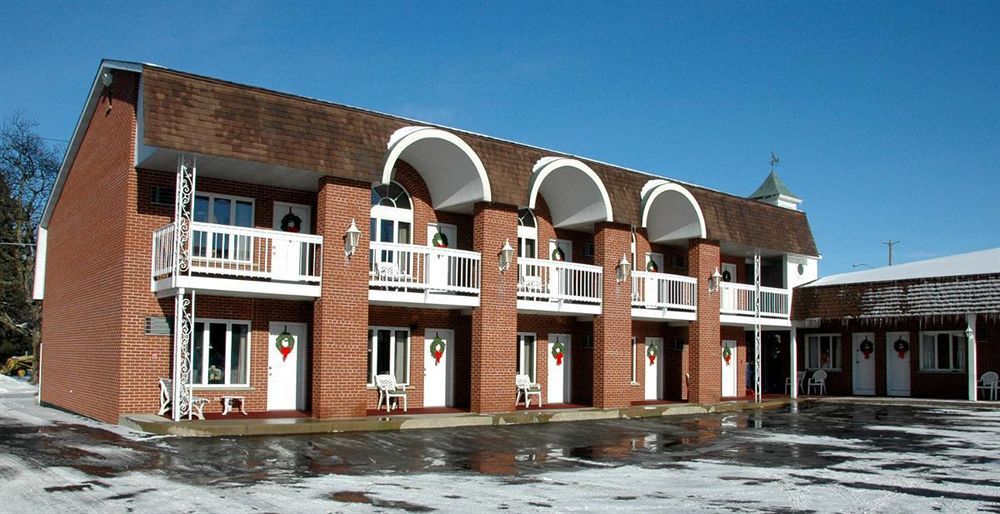 Lockport Inn And Suites Ngoại thất bức ảnh